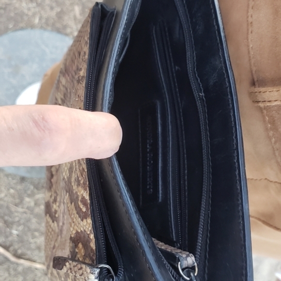 Sondra Roberts - Picture 5 of 5